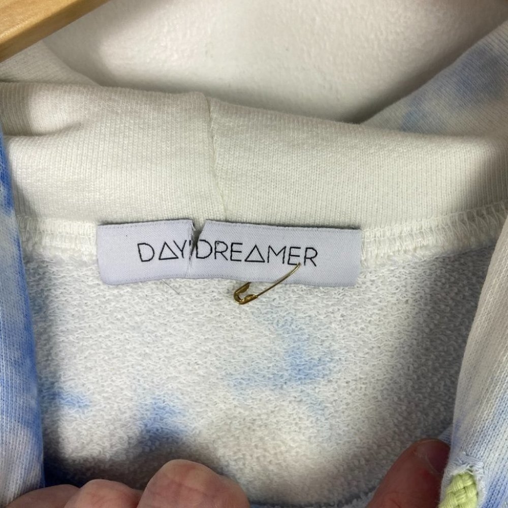 NEW Daydreamer Sunny People Tie Dye Crop Hoodie Periwinkle Cloud Size Small Boho - Picture 7 of 16